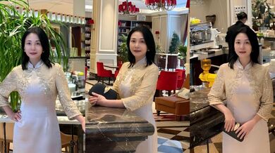 乱伦大神 妈妈的味道 骚妈穿开档情趣内裤窗边被暴操 任由邻居欣赏骚姿媚态！